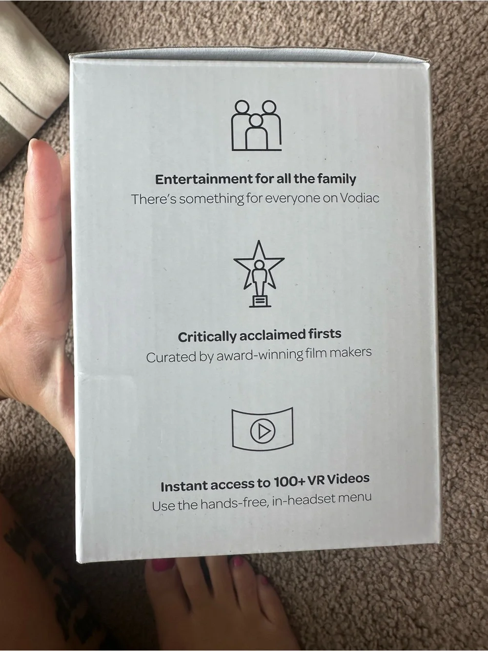 White Smartphone VR Headset - Immersive Virtual Reality